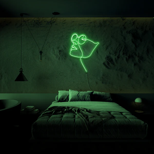 Donna con occhiali silhouette - Neon led